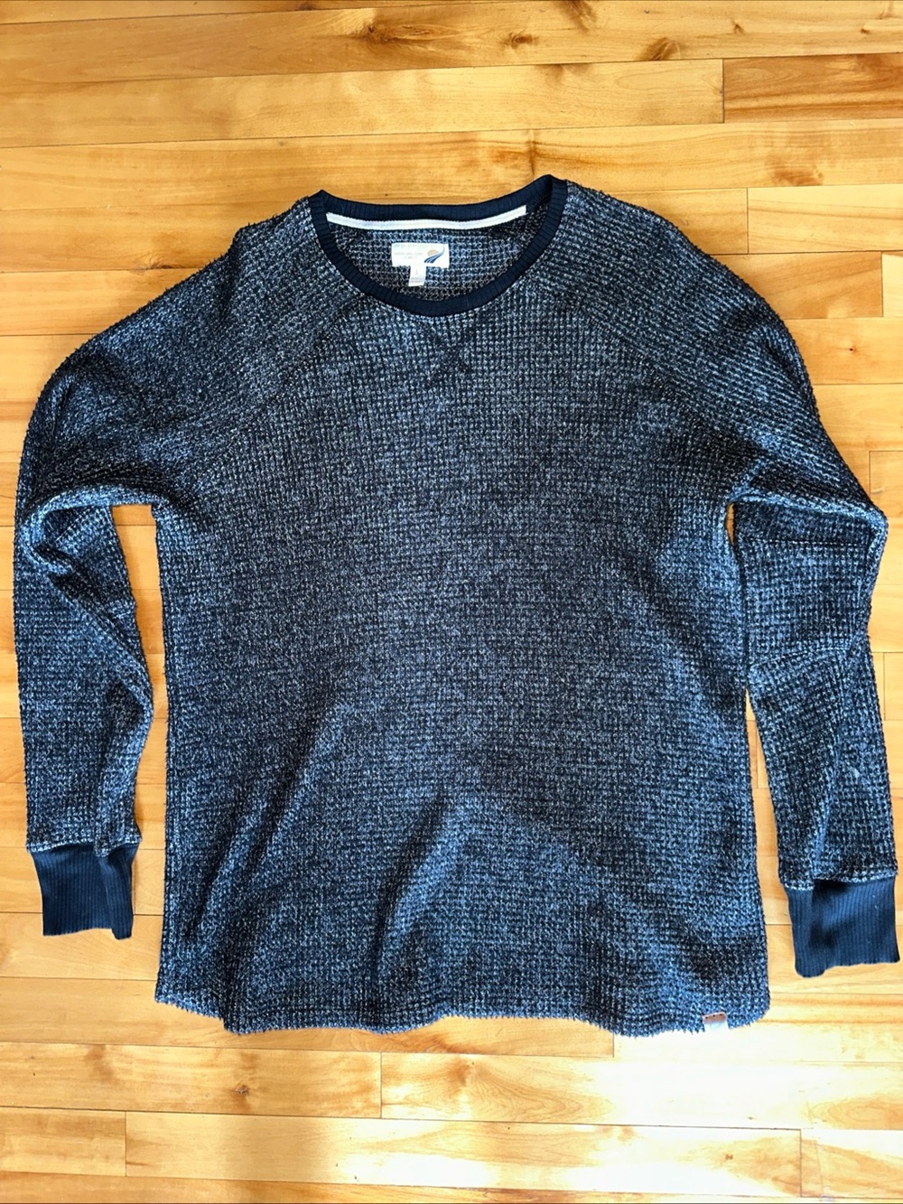 FUNDAMENTAL COAST Mens L Gray Long Sleeve Shirt Soft Quality